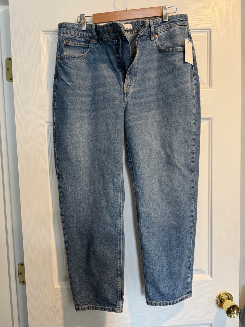 Women’s H&M tapered high waist jeans size 14 NWT